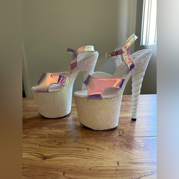 Unicorn Pleasers - Picture 4 of 8